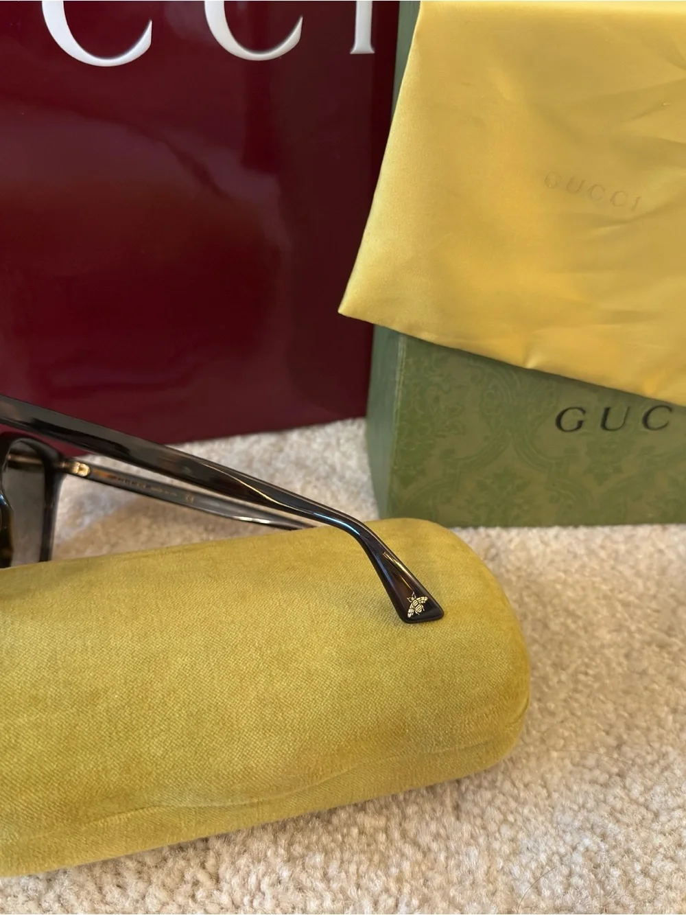 Gucci stunning large
